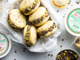 Cannoli Cookie Sandwiches