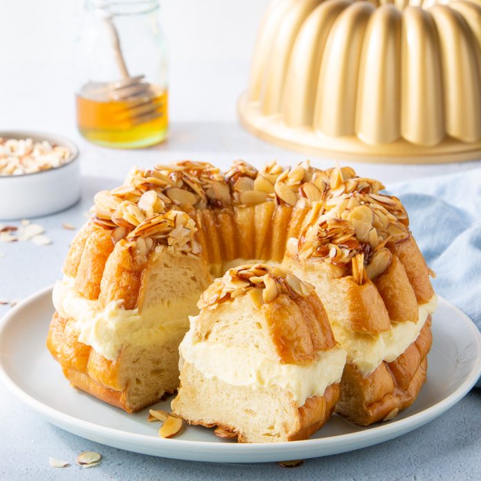 bee sting bundt cake