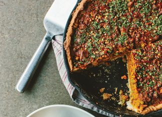 Spiced Hash Pie Spiced Hash Pie in pan