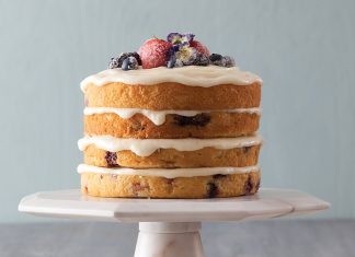 Berry Buttermilk Cake with Mascarpone Crème Fraîche Frosting Berry Buttermilk Cake with Mascarpone Crème Fraîche