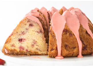Roasted Strawberry-Mascarpone Bundt Cake