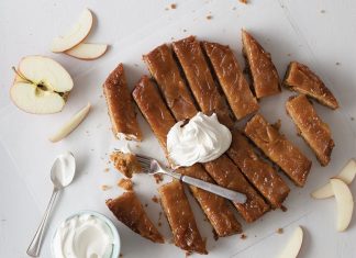 Upside-Down Apple Crisp Cake