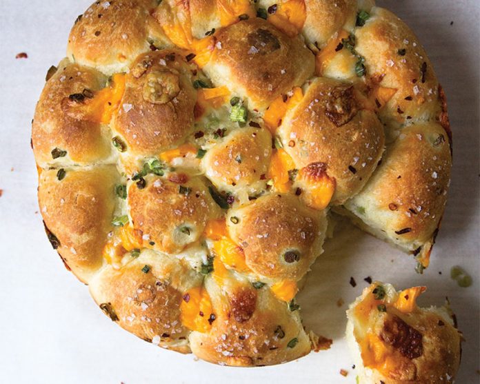 Cheesy Scallion Pull Apart Rolls