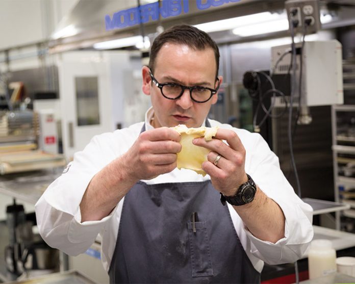 Francisco Migoya on Eclairs
