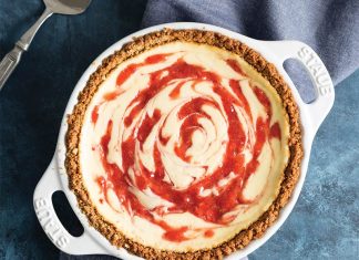 Strawberry Swirl Cheesecake Pie