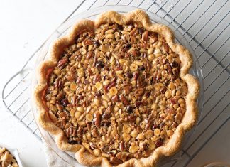 Piecrust Showdown: Traditional vs. Pâte Brisée vs. Crumb Honey Nut Pie