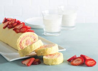 Strawberry Lemon Jelly Roll