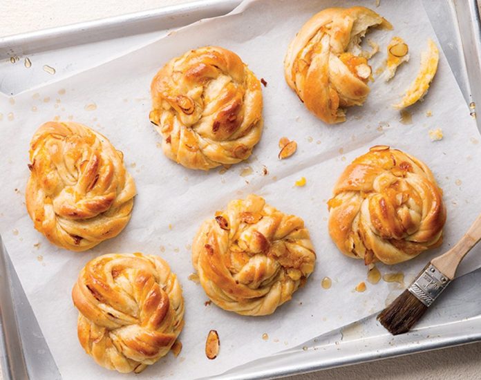 apricot sweet buns
