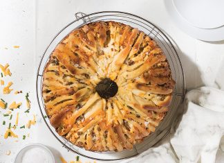 Cheddar Sausage Pull-Apart Bread