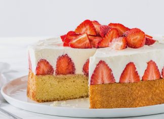 Strawberries and Cream Cake