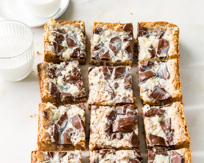 lamington blondies