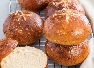 Pretzel Buns