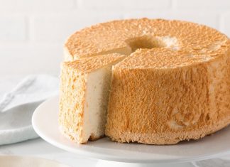 5 Reasons You Should be Baking with Cake Flour