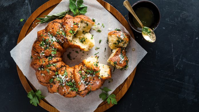 Garlic-Herb Monkey Bread pull apart