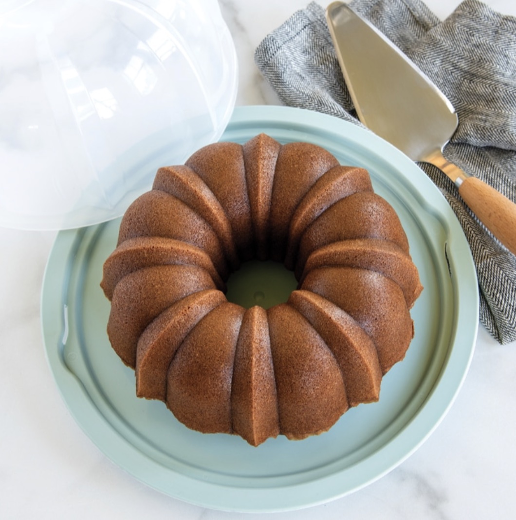 Bundt Cake Keeper