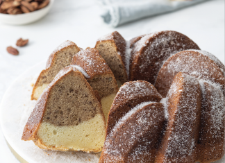 Banana Bread-Cream Cheese Pound Cake Banana Bread-Cream Cheese Pound Cake