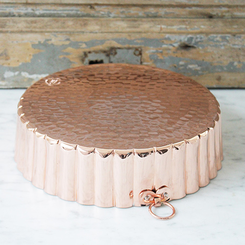 Coppermill Kitchen Vintage Inspired Cake Pan