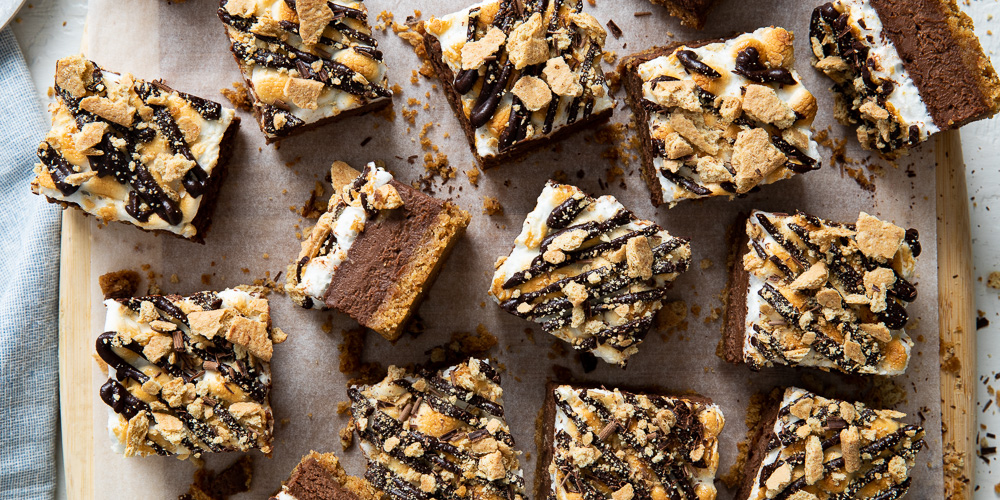 Smores Chocolate Cheesecake Bars