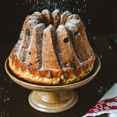 Neuchatal Bundt Cake
