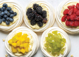The Sweet Taste of Victory: Our Recipes to Celebrate the 2024 Summer Olympic Games Olympic Ring Meringue Nests