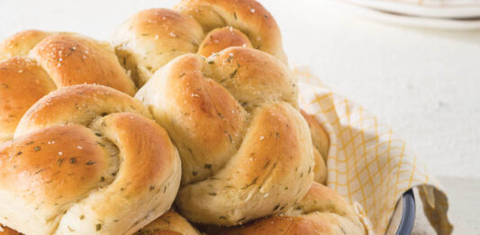 Summer Herb Dinner Rolls Summer Herb Dinner Rolls