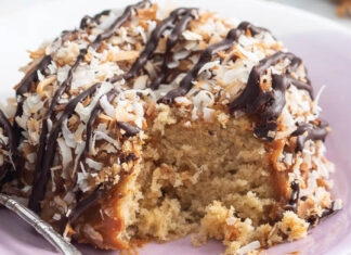 Caramel-Coconut Bundtlettes Caramel-Coconut Bundtlettes