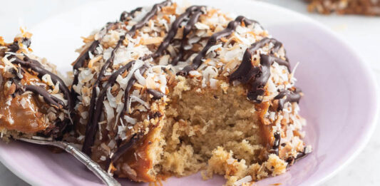 Caramel-Coconut Bundtlettes Caramel-Coconut Bundtlettes