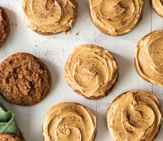 Soft Pumpkin Cookies with Espresso Frosting Soft Pumpkin Cookies with Espresso Frosting